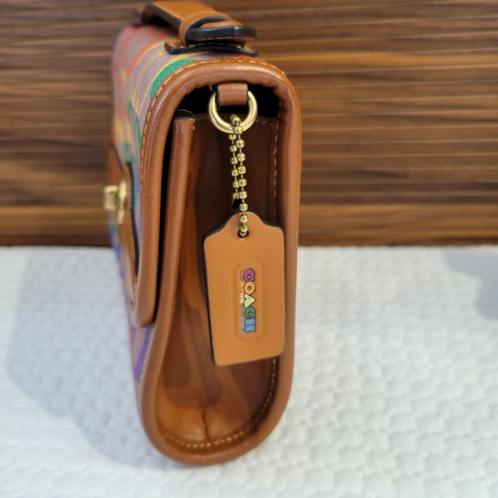 ❤️SOLD❤️ Coach Kip Turnlock Crossbody - Picture 13 of 14